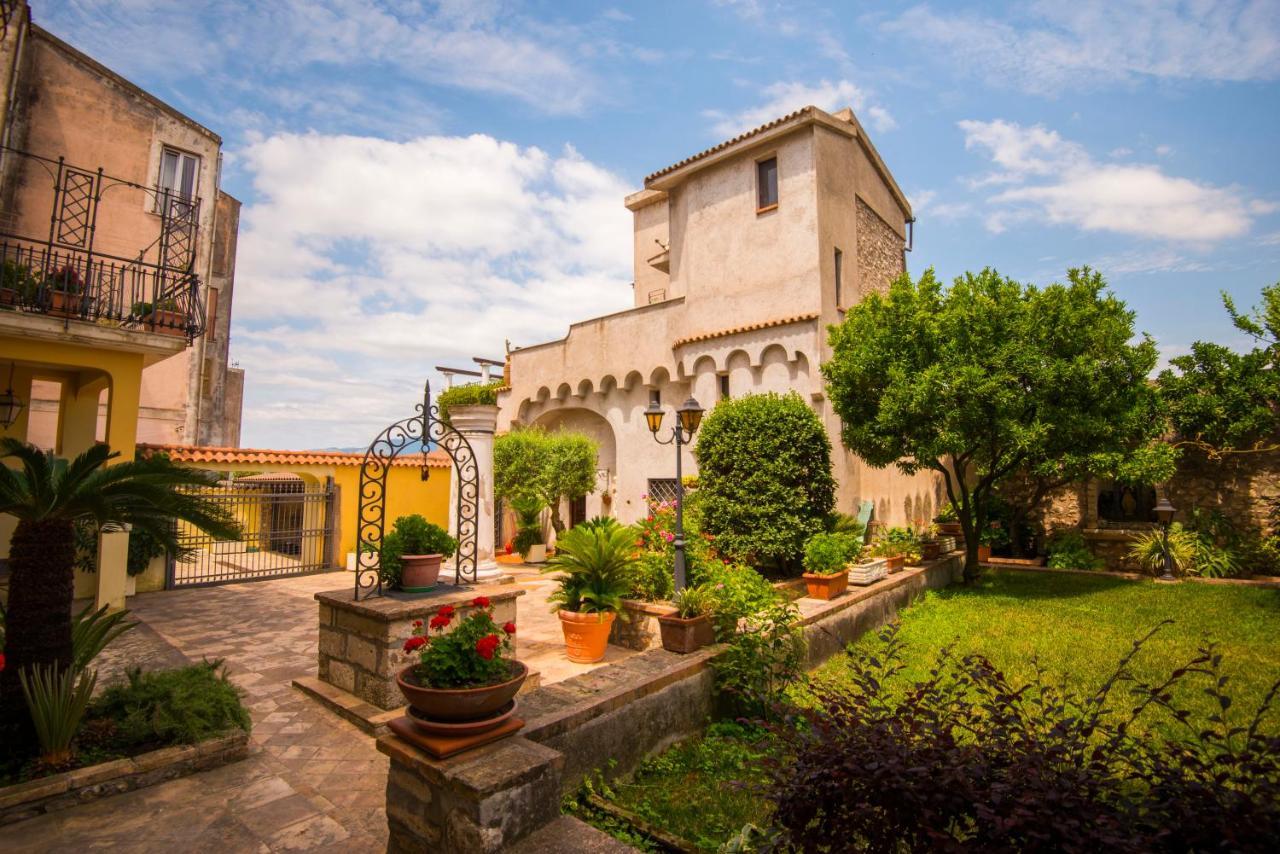 Torre Caetana Bed & Breakfast Minturno Ngoại thất bức ảnh