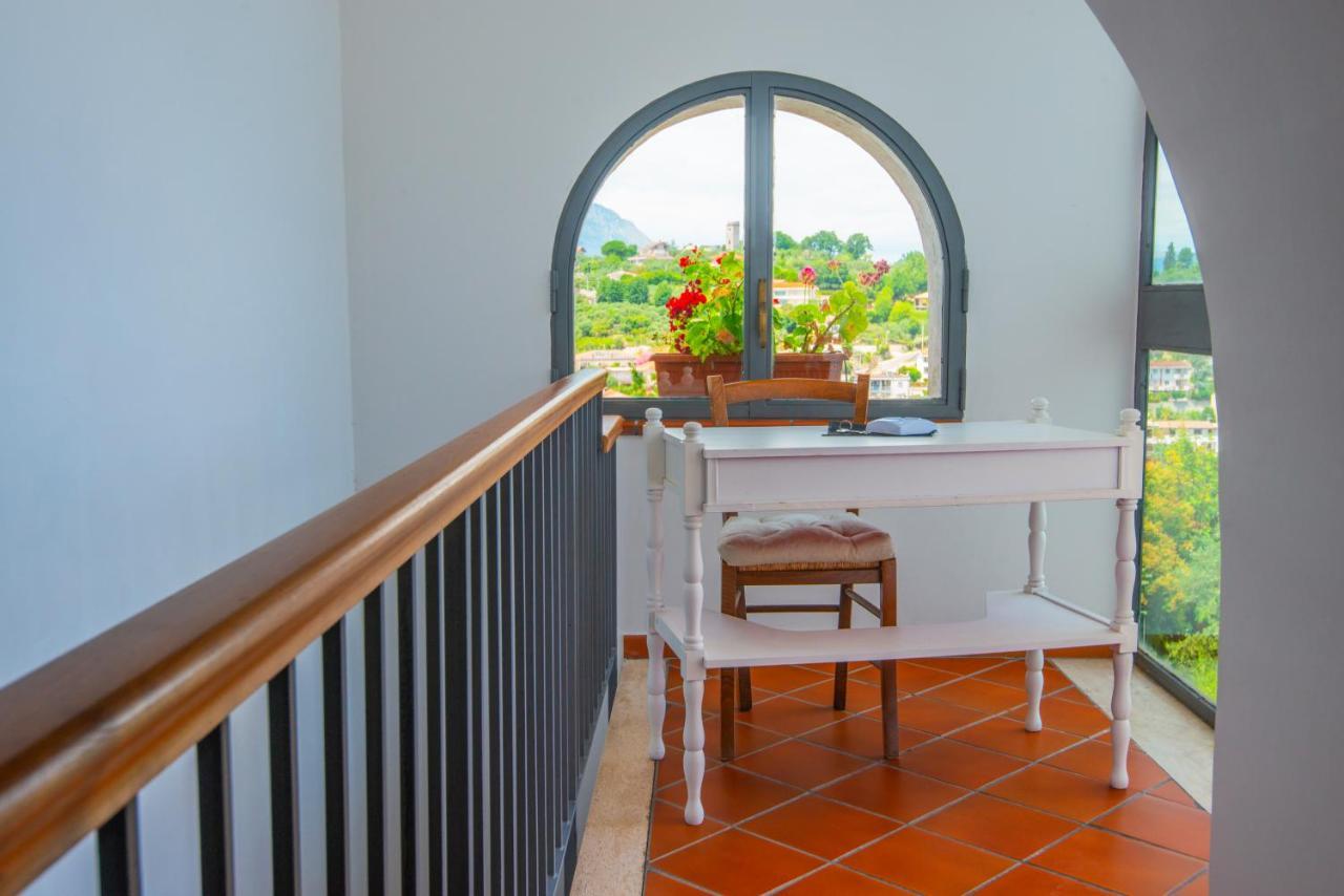 Torre Caetana Bed & Breakfast Minturno Ngoại thất bức ảnh