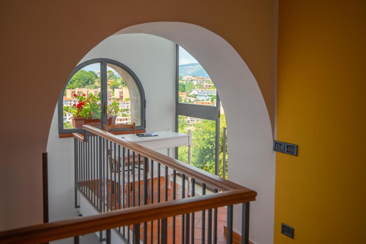 Torre Caetana Bed & Breakfast Minturno Ngoại thất bức ảnh