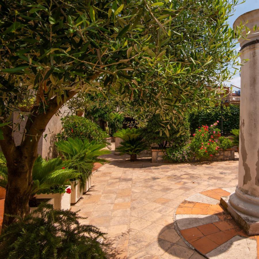 Torre Caetana Bed & Breakfast Minturno Ngoại thất bức ảnh